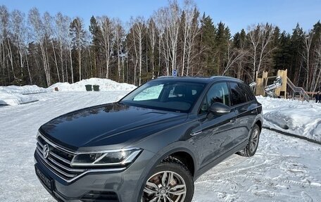 Volkswagen Touareg III, 2018 год, 4 900 000 рублей, 1 фотография