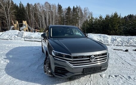 Volkswagen Touareg III, 2018 год, 4 900 000 рублей, 3 фотография