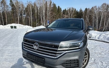 Volkswagen Touareg III, 2018 год, 4 900 000 рублей, 2 фотография
