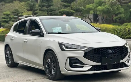 Ford Focus IV, 2022 год, 1 350 999 рублей, 3 фотография