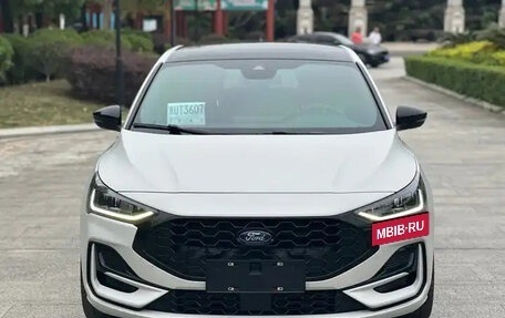 Ford Focus IV, 2022 год, 1 350 999 рублей, 2 фотография