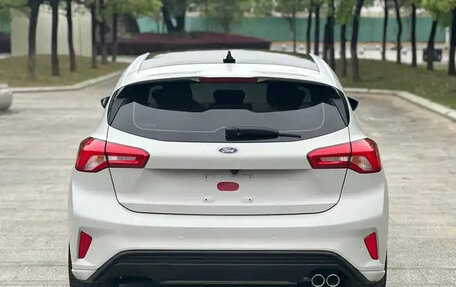 Ford Focus IV, 2022 год, 1 350 999 рублей, 6 фотография