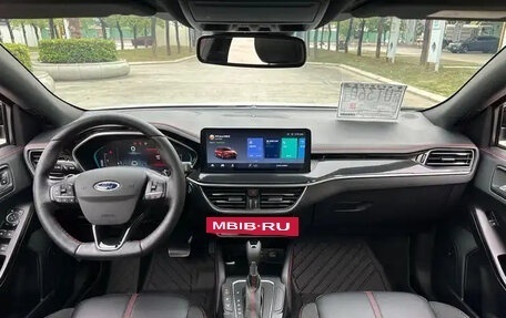 Ford Focus IV, 2022 год, 1 350 999 рублей, 9 фотография