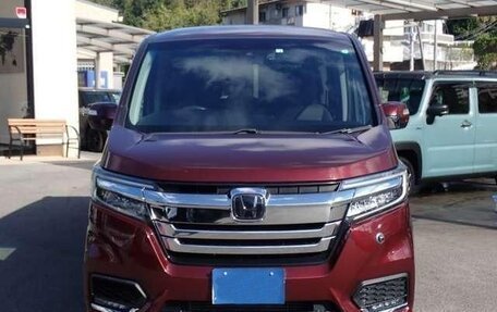 Honda Stepwgn IV, 2020 год, 1 710 000 рублей, 2 фотография