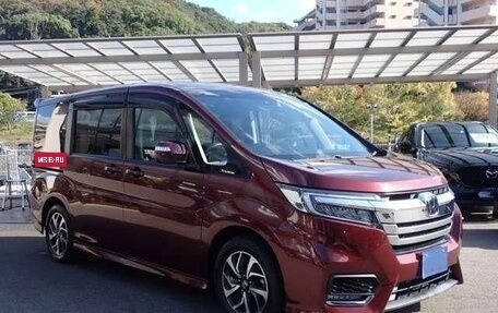 Honda Stepwgn IV, 2020 год, 1 710 000 рублей, 3 фотография