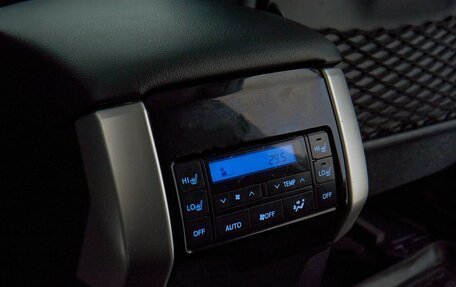 Toyota Land Cruiser Prado 150 рестайлинг 2, 2017 год, 5 695 000 рублей, 19 фотография