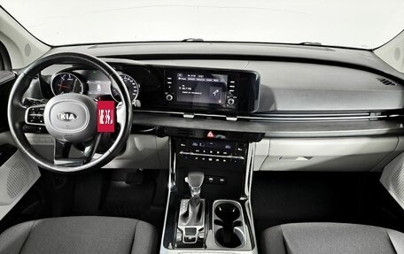 KIA Carnival, 2021 год, 3 650 000 рублей, 17 фотография