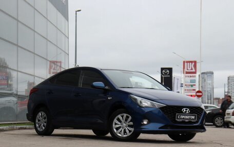 Hyundai Solaris II рестайлинг, 2022 год, 1 700 000 рублей, 3 фотография