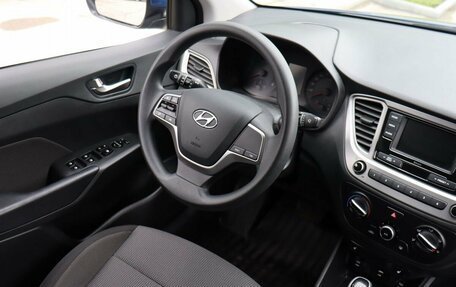 Hyundai Solaris II рестайлинг, 2022 год, 1 700 000 рублей, 18 фотография
