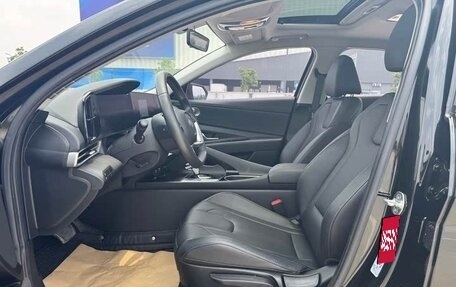 Hyundai Elantra, 2022 год, 1 420 000 рублей, 12 фотография