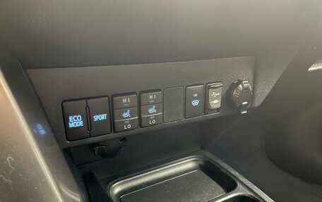 Toyota RAV4, 2019 год, 3 199 000 рублей, 15 фотография