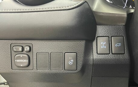 Toyota RAV4, 2019 год, 3 199 000 рублей, 17 фотография
