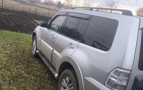Mitsubishi Pajero IV, 2011 год, 2 100 000 рублей, 3 фотография