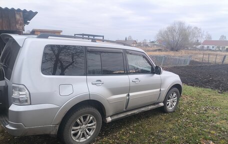 Mitsubishi Pajero IV, 2011 год, 2 100 000 рублей, 6 фотография