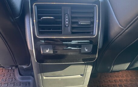 Skoda Superb III рестайлинг, 2018 год, 2 350 000 рублей, 23 фотография