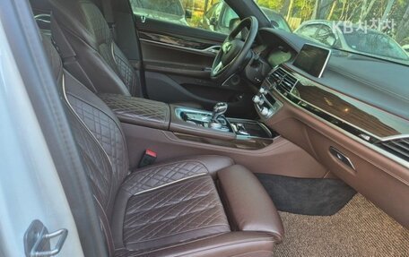 BMW 7 серия, 2021 год, 5 835 000 рублей, 12 фотография
