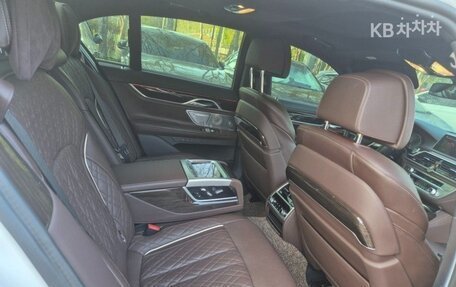 BMW 7 серия, 2021 год, 5 835 000 рублей, 14 фотография