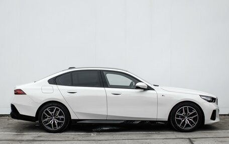 BMW 5 серия, 2023 год, 9 339 000 рублей, 5 фотография