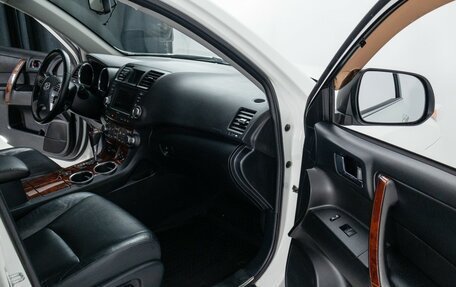 Toyota Highlander III, 2012 год, 2 345 000 рублей, 10 фотография