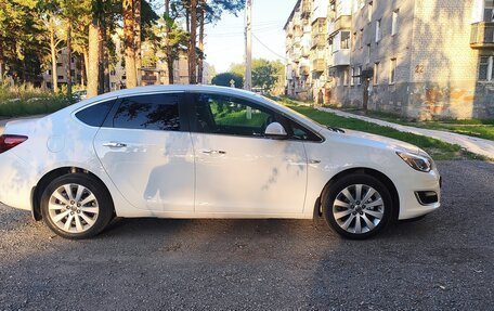 Opel Astra J, 2012 год, 1 000 000 рублей, 2 фотография