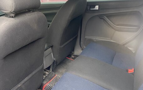 Ford Focus II рестайлинг, 2005 год, 450 000 рублей, 20 фотография