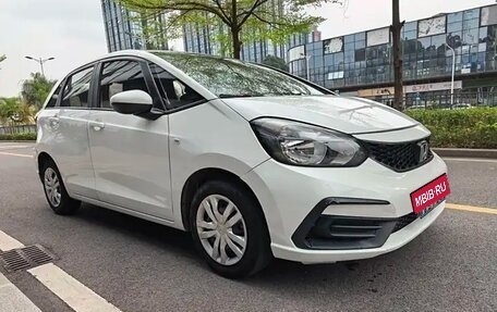 Honda Fit, 2021 год, 1 320 000 рублей, 2 фотография
