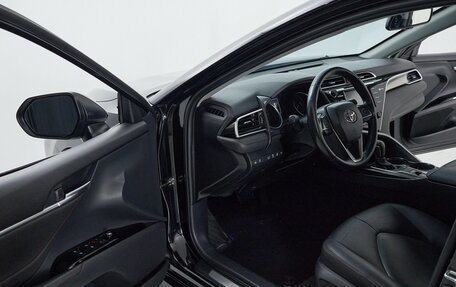 Toyota Camry, 2020 год, 3 045 000 рублей, 8 фотография