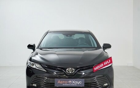Toyota Camry, 2020 год, 3 045 000 рублей, 2 фотография