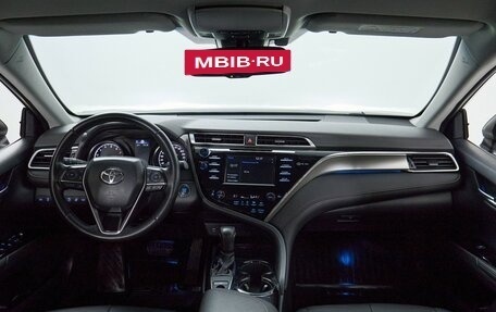 Toyota Camry, 2020 год, 3 045 000 рублей, 9 фотография