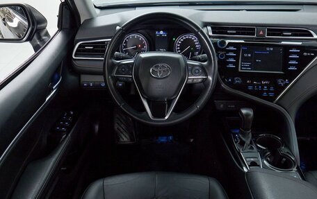 Toyota Camry, 2020 год, 3 045 000 рублей, 15 фотография