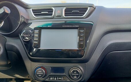 KIA Rio III рестайлинг, 2012 год, 550 000 рублей, 18 фотография