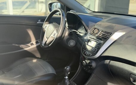 Hyundai Solaris II рестайлинг, 2013 год, 615 000 рублей, 2 фотография