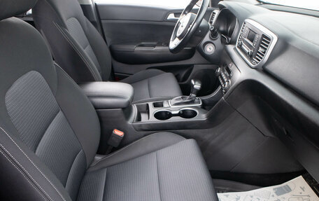 KIA Sportage IV рестайлинг, 2020 год, 2 359 000 рублей, 23 фотография