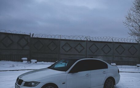 BMW 3 серия, 2007 год, 800 000 рублей, 2 фотография