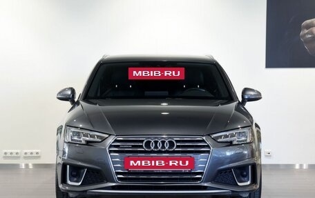 Audi A4, 2019 год, 2 990 000 рублей, 2 фотография
