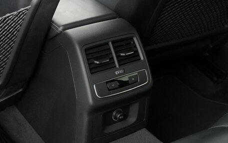 Audi A4, 2019 год, 2 990 000 рублей, 28 фотография