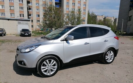 Hyundai ix35 I рестайлинг, 2011 год, 1 220 000 рублей, 2 фотография
