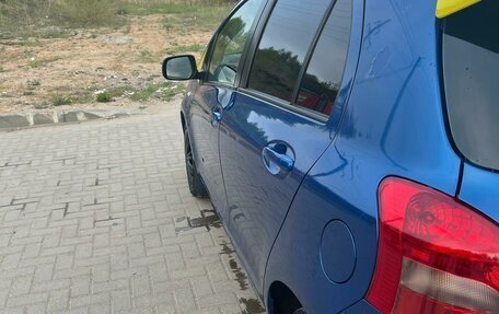 Toyota Yaris III рестайлинг, 2007 год, 638 000 рублей, 9 фотография