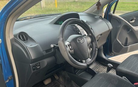 Toyota Yaris III рестайлинг, 2007 год, 638 000 рублей, 10 фотография