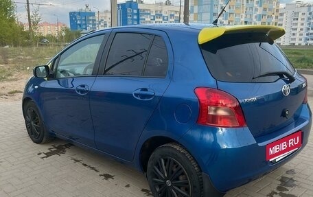 Toyota Yaris III рестайлинг, 2007 год, 638 000 рублей, 12 фотография