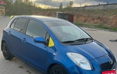 Toyota Yaris III рестайлинг, 2007 год, 638 000 рублей, 13 фотография