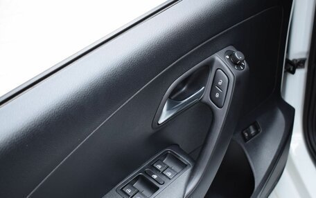 Volkswagen Polo VI (EU Market), 2018 год, 1 000 000 рублей, 14 фотография