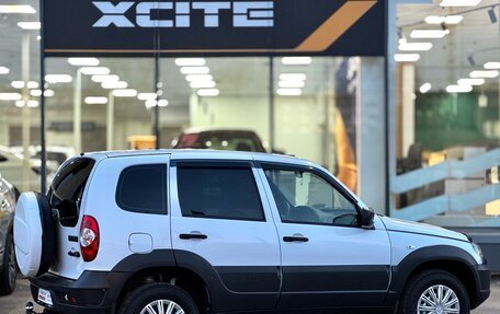 Chevrolet Niva I рестайлинг, 2019 год, 790 000 рублей, 3 фотография