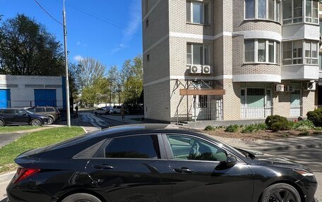 Hyundai Elantra, 2022 год, 2 100 000 рублей, 5 фотография