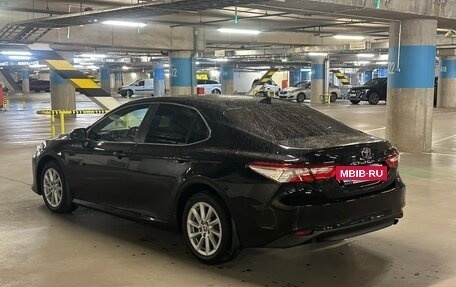 Toyota Camry, 2021 год, 2 330 000 рублей, 3 фотография