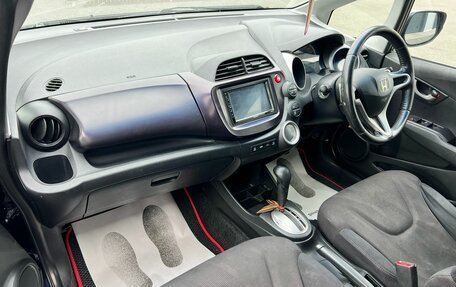 Honda Fit III, 2010 год, 909 000 рублей, 13 фотография