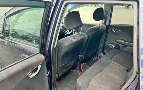 Honda Fit III, 2010 год, 909 000 рублей, 17 фотография