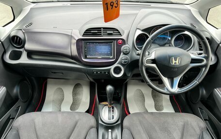 Honda Fit III, 2010 год, 909 000 рублей, 16 фотография