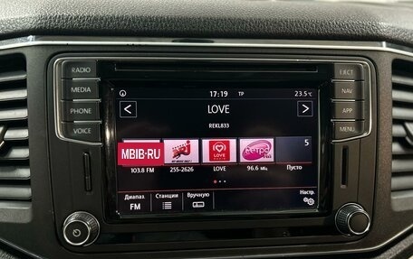 Volkswagen Amarok I рестайлинг, 2017 год, 2 987 000 рублей, 15 фотография