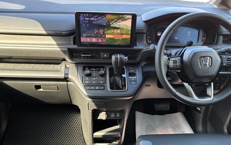 Honda Stepwgn, 2024 год, 3 950 000 рублей, 22 фотография